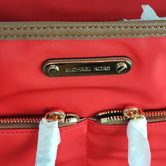 MIchael Kors Kempton Sangria Pocket Tote - Picture 2 of 8